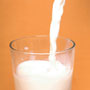 鮮奶、保久乳、奶粉比一比！