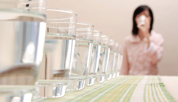 喝太多水，怪病跟著來　正確喝水3方法