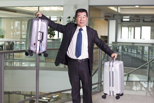 台灣橡膠輸送帶隱形冠軍　為何改賣行李箱？