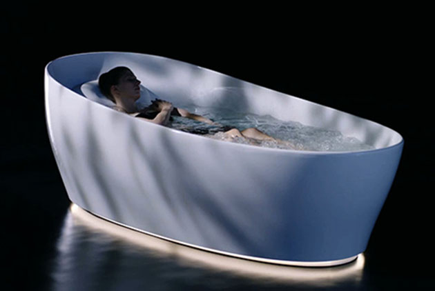 日本懸浮浴缸，泡澡像在太空漂浮